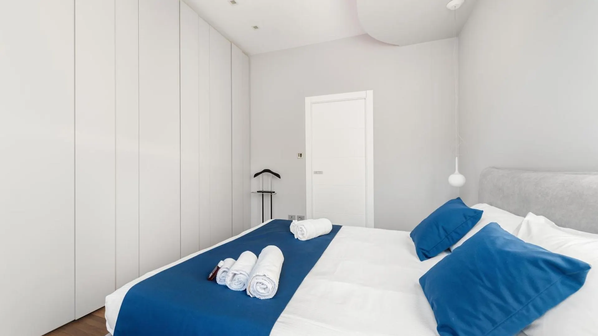 Idromassaggio Brera - 5 Min Duomo Apartment Milan